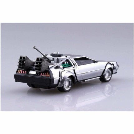 Back to the Future pull-back DeLorean 1:43 scale plastic model kit